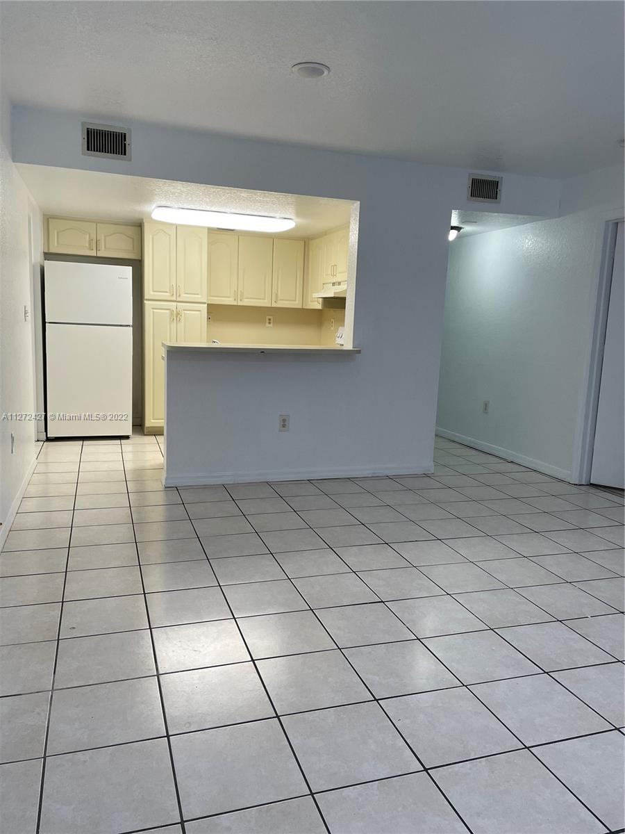See details / sq. ft. $ 2022-09-13 0 Photo