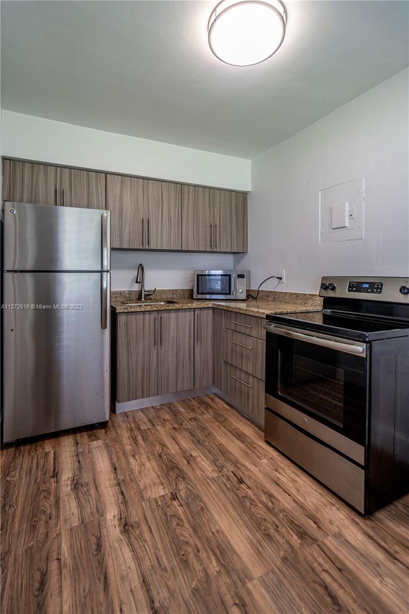 See details / sq. ft. $ 2022-09-13 0 Photo