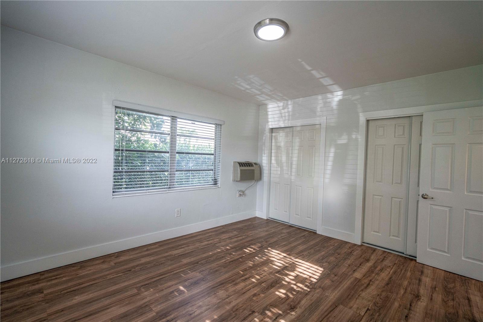 See details / sq. ft. $ 2022-09-13 0 Photo