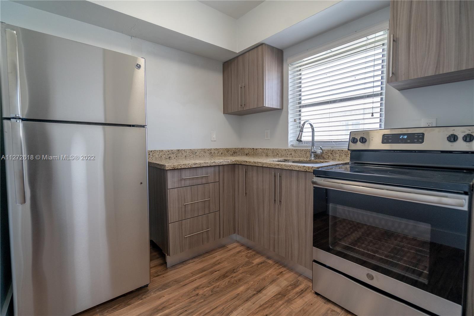 See details / sq. ft. $ 2022-09-13 0 Photo