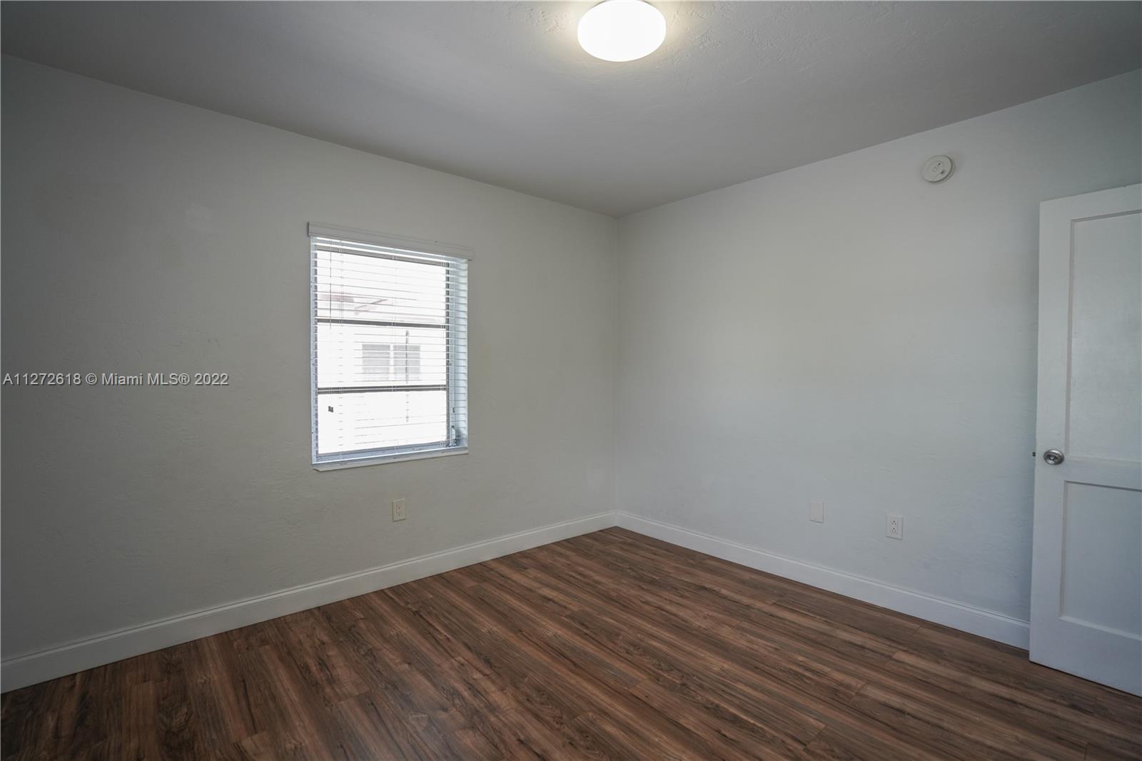 See details / sq. ft. $ 2022-09-13 0 Photo