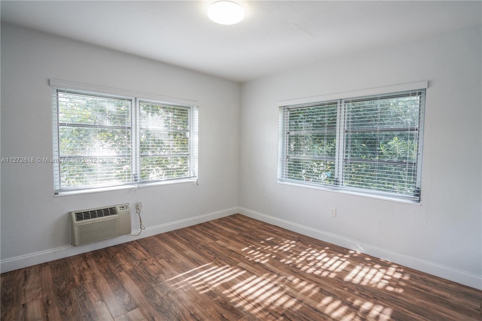 See details / sq. ft. $ 2022-09-13 0 Photo