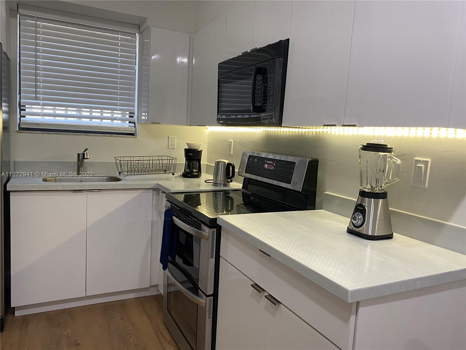See details / 3146 sq. ft. $ 2022-09-14 0 Photo