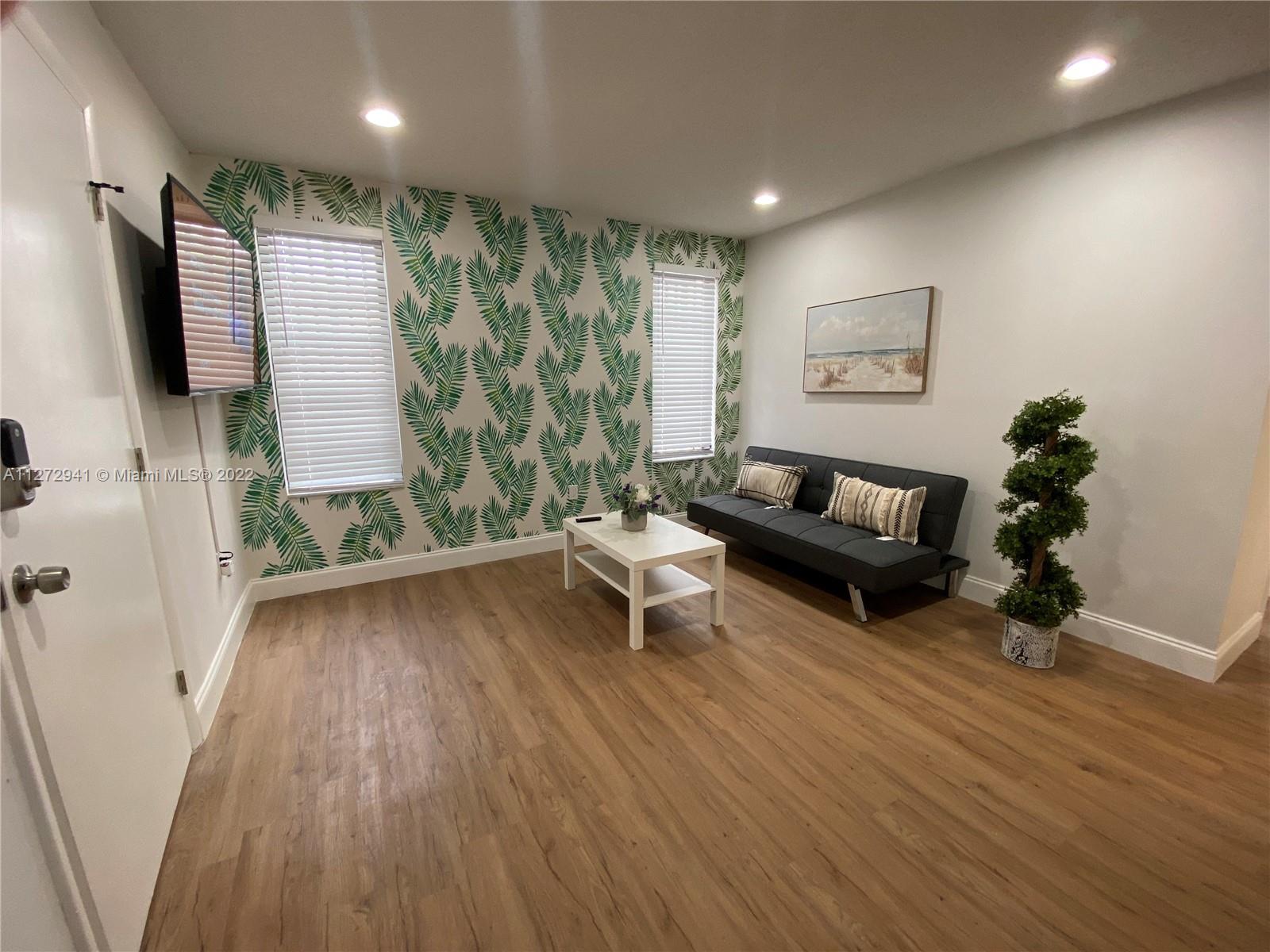 See details / 3146 sq. ft. $ 2022-09-14 0 Photo