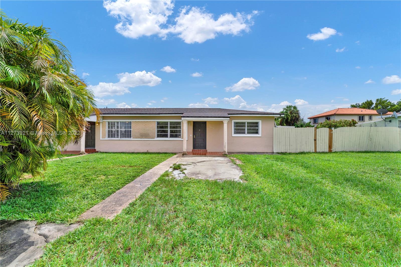 See details / 1512 sq. ft. $ 2022-09-14 0 Photo