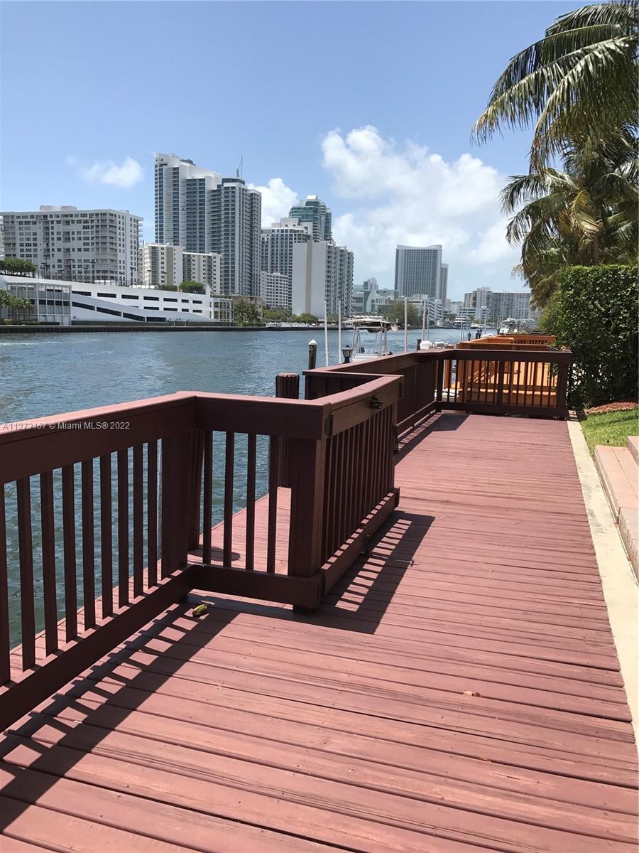 Photo of 1535 Windjammer Way (1535), Hollywood, Florida, 33019 -