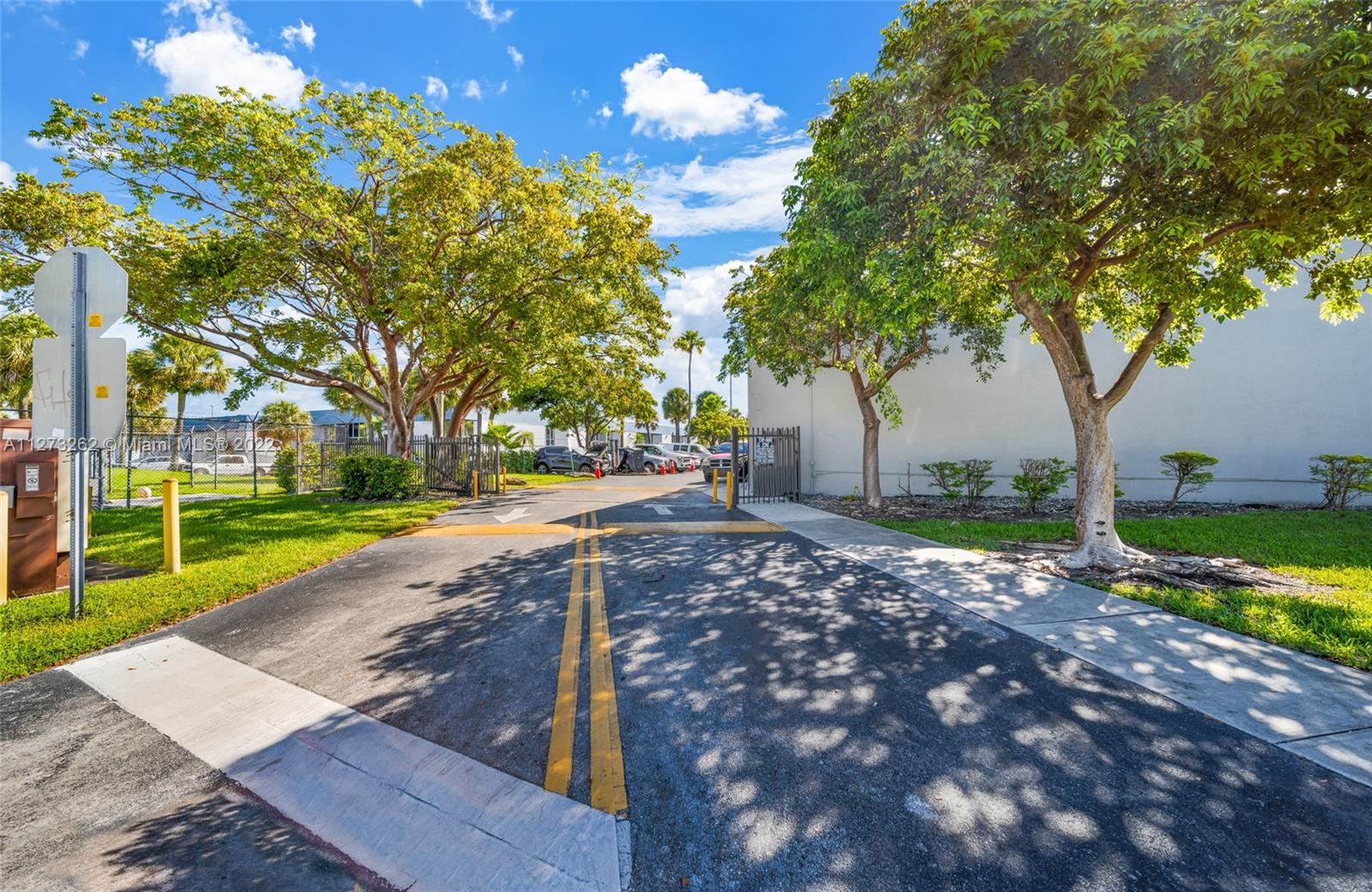 See details 3 / sq. ft. $ 2022-09-15 0 Photo