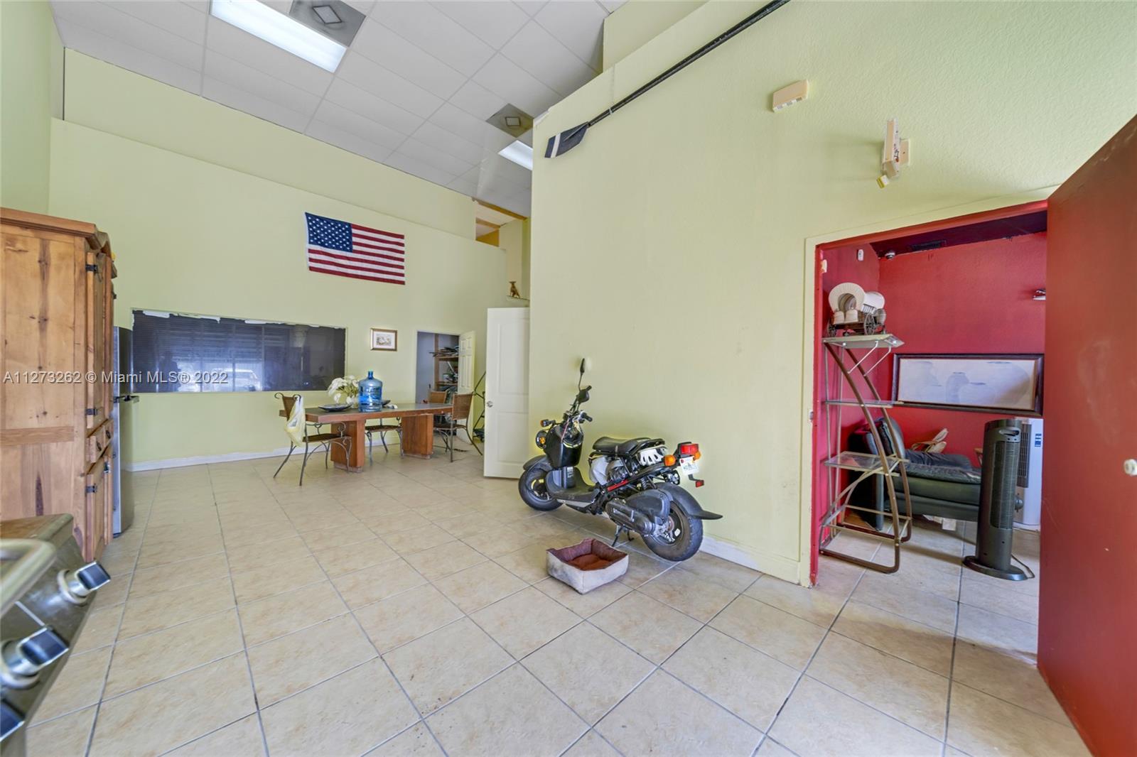 See details 3 / sq. ft. $ 2022-09-15 0 Photo