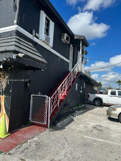 See details / sq. ft. $ 2022-09-15 0 Photo
