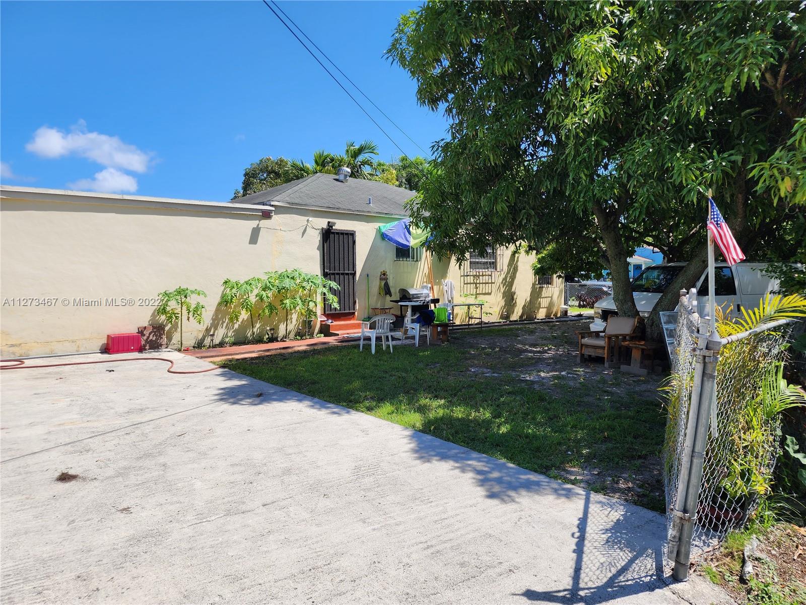 See details / 1582 sq. ft. $ 2022-09-15 0 Photo