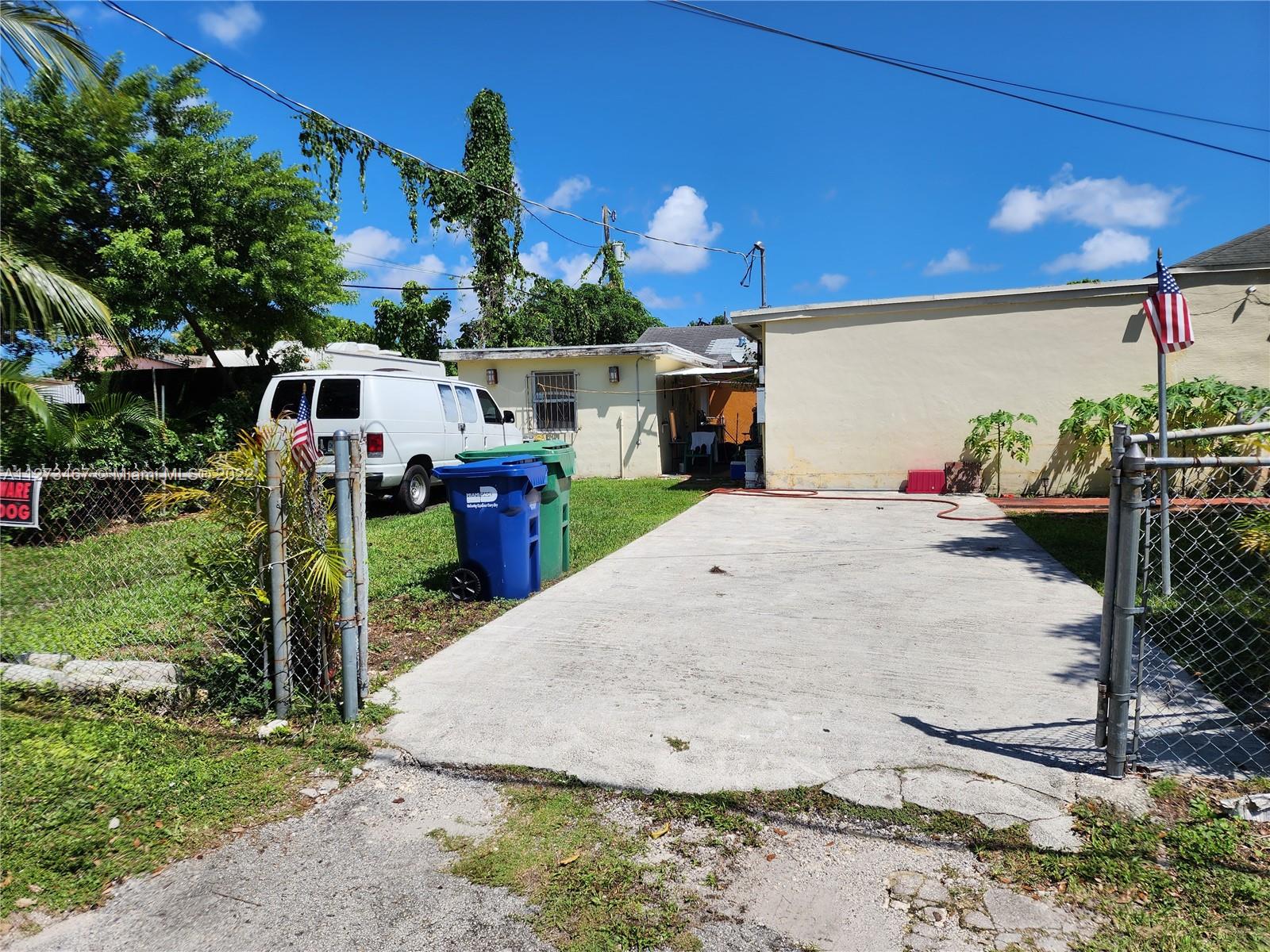 See details / 1582 sq. ft. $ 2022-09-15 0 Photo