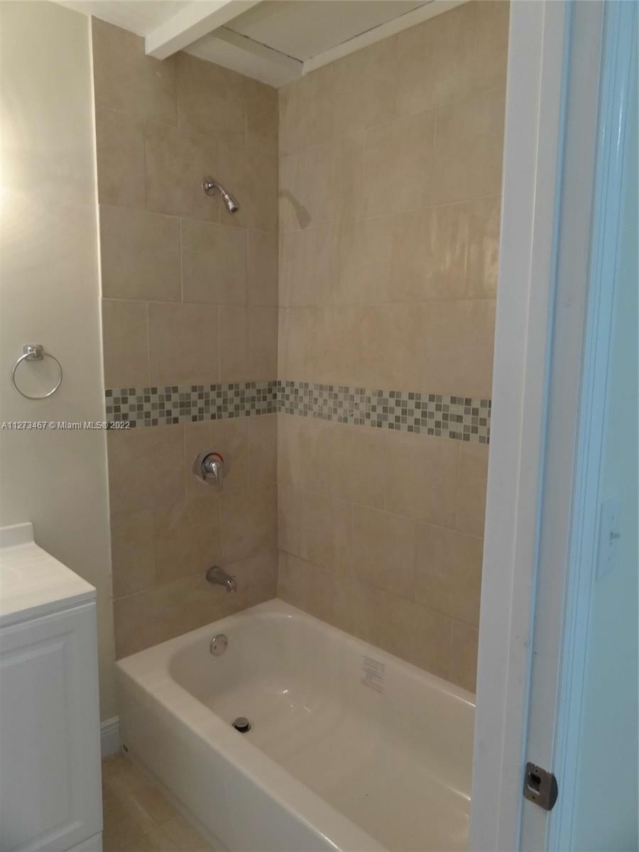 See details / 1582 sq. ft. $ 2022-09-15 0 Photo