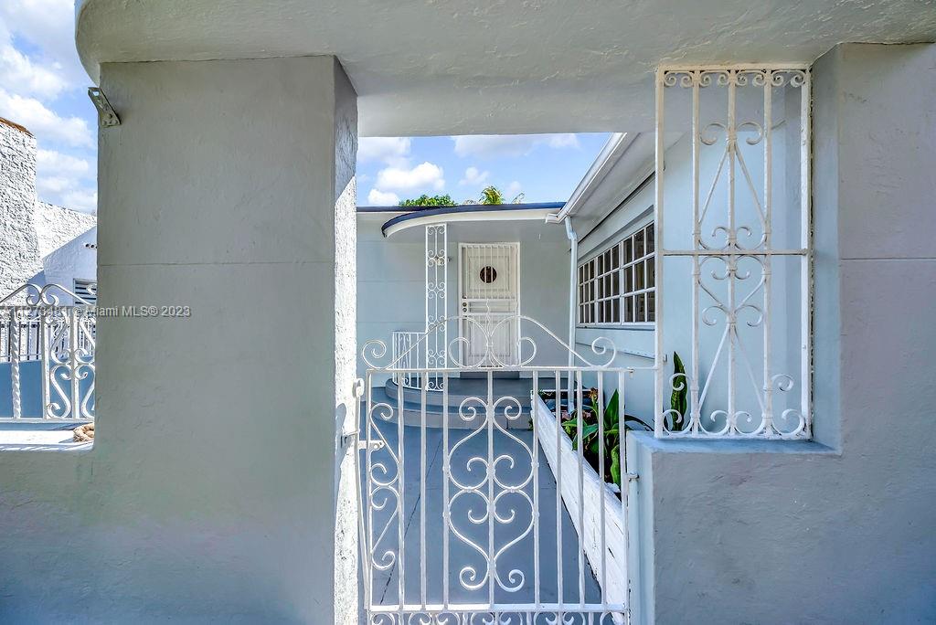 See details / 2438 sq. ft. $ 2023-01-13 0 Photo