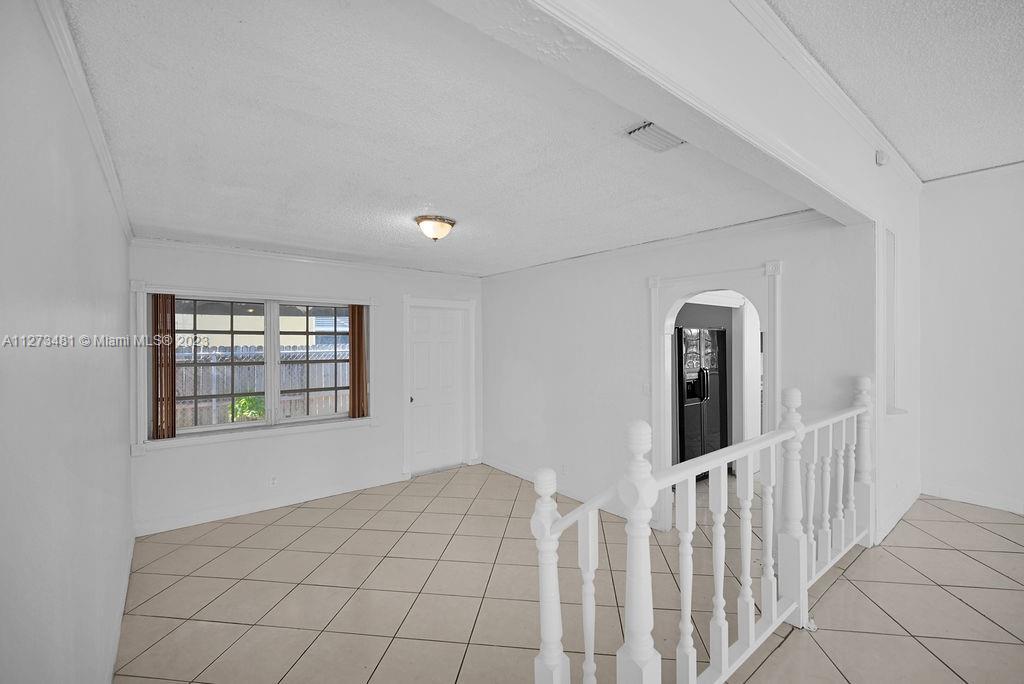 See details / 2438 sq. ft. $ 2023-01-13 0 Photo