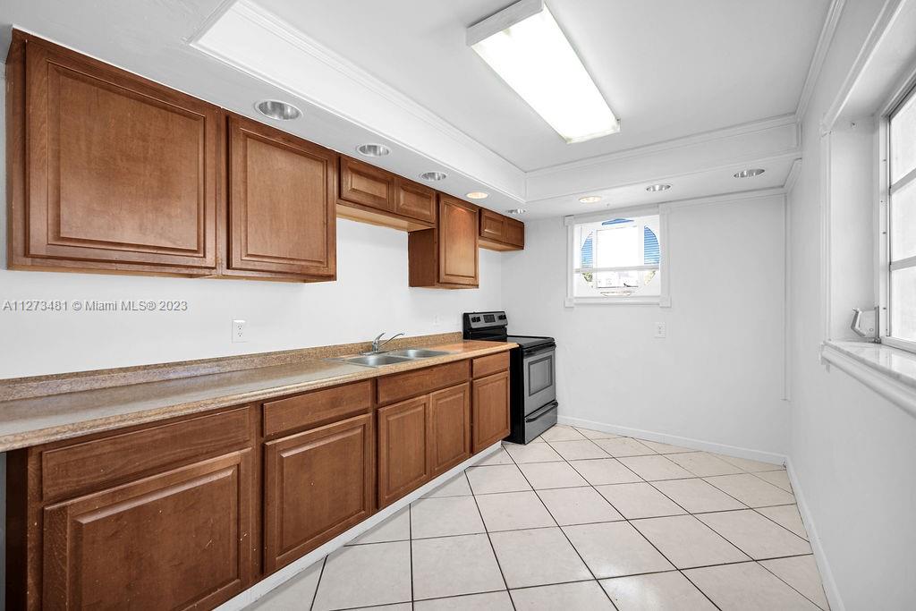 See details / 2438 sq. ft. $ 2023-01-13 0 Photo