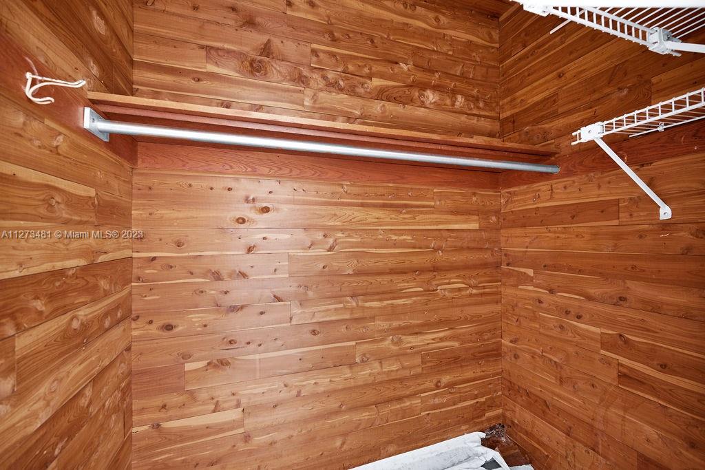 See details / 2438 sq. ft. $ 2023-01-13 0 Photo