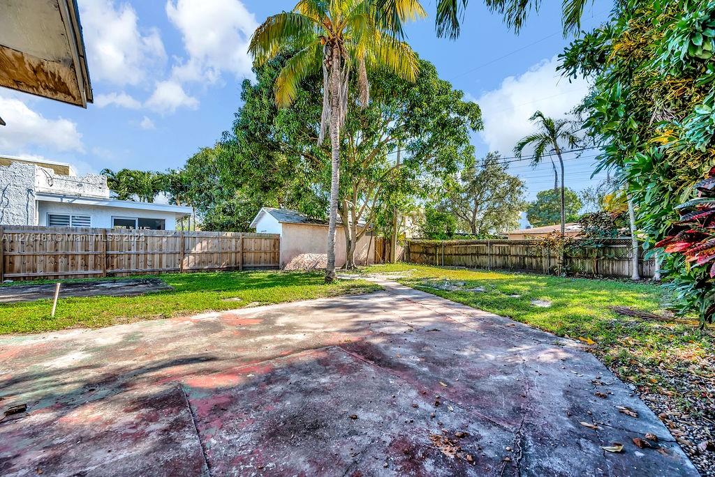 See details / 2438 sq. ft. $ 2023-01-13 0 Photo
