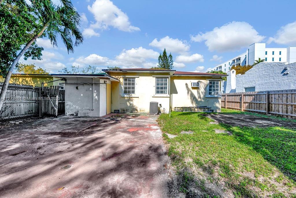 See details / 2438 sq. ft. $ 2023-01-13 0 Photo