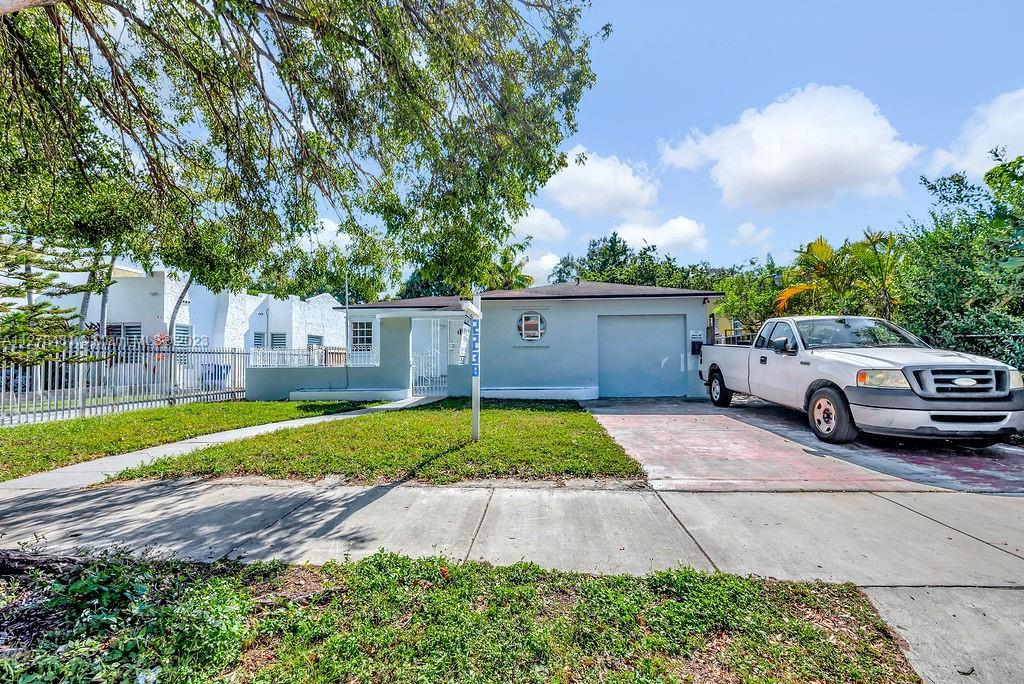 See details / 2438 sq. ft. $ 2023-01-13 0 Photo