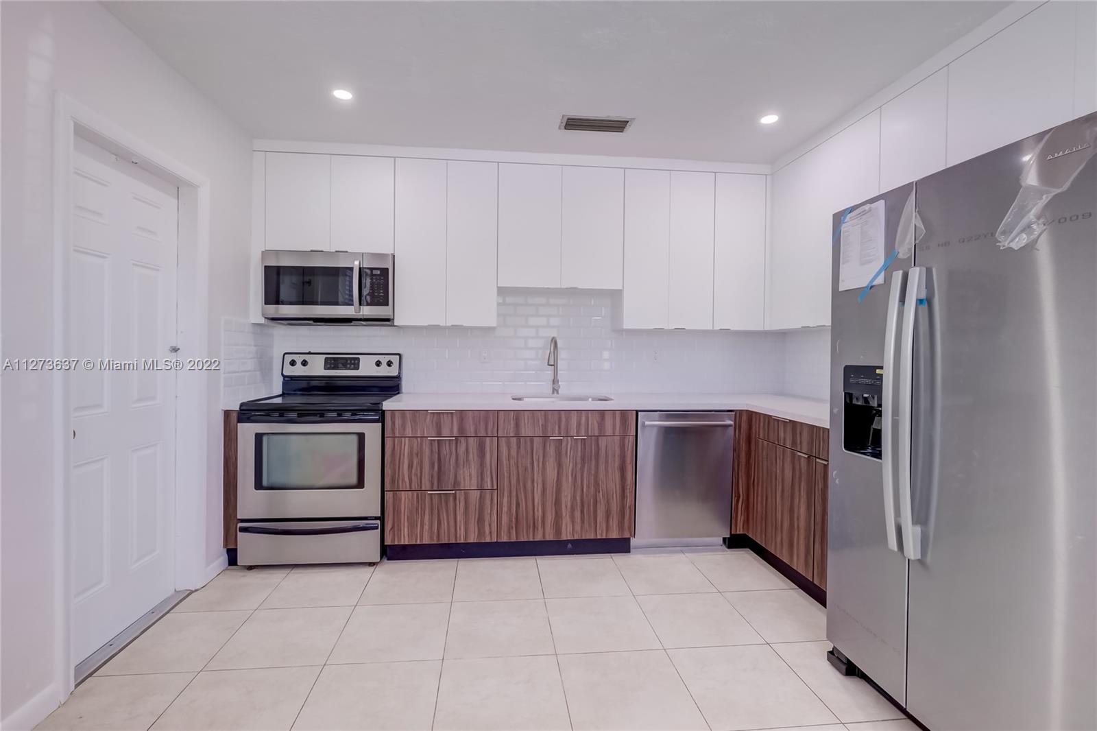 See details / 2697 sq. ft. $ 2023-01-05 0 Photo