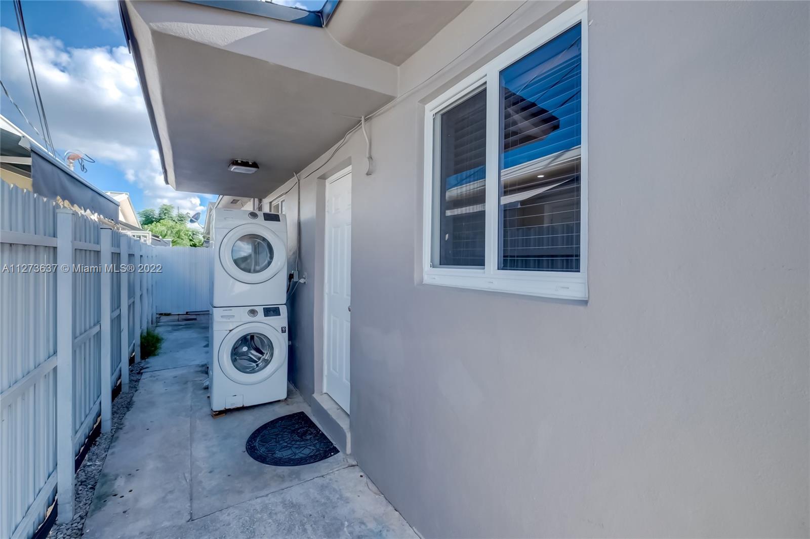 See details / 2697 sq. ft. $ 2023-01-05 0 Photo