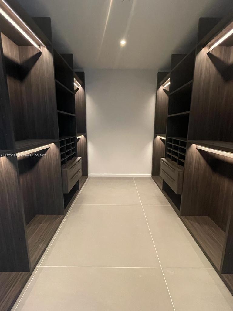 See details 14B 3 / 4 sq. ft. $ 2022-09-15 0 Photo