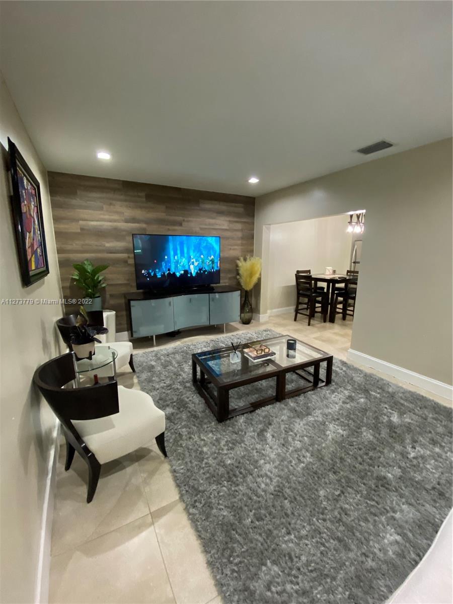 See details / 2588 sq. ft. $ 2022-11-09 0 Photo