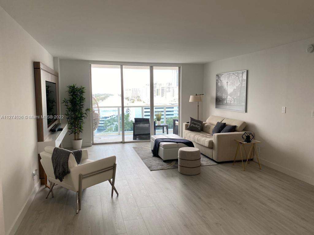 Photo of 3800 Ocean Dr #1103, Hollywood, Florida, 33019 - Living room