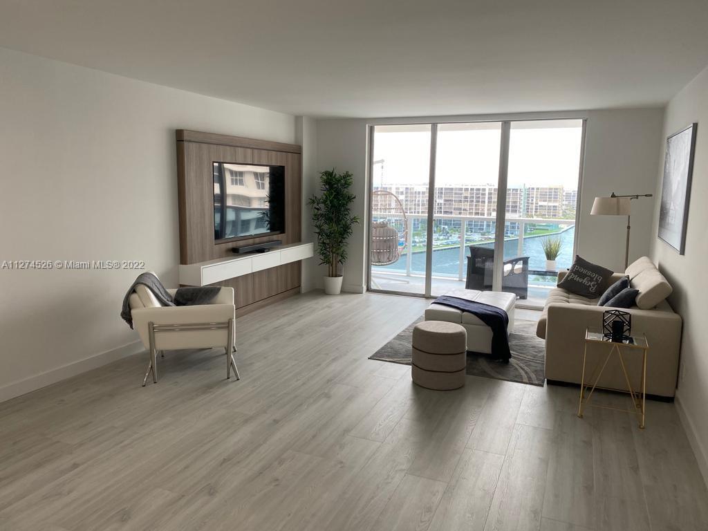 Photo of 3800 Ocean Dr #1103, Hollywood, Florida, 33019 - Living room