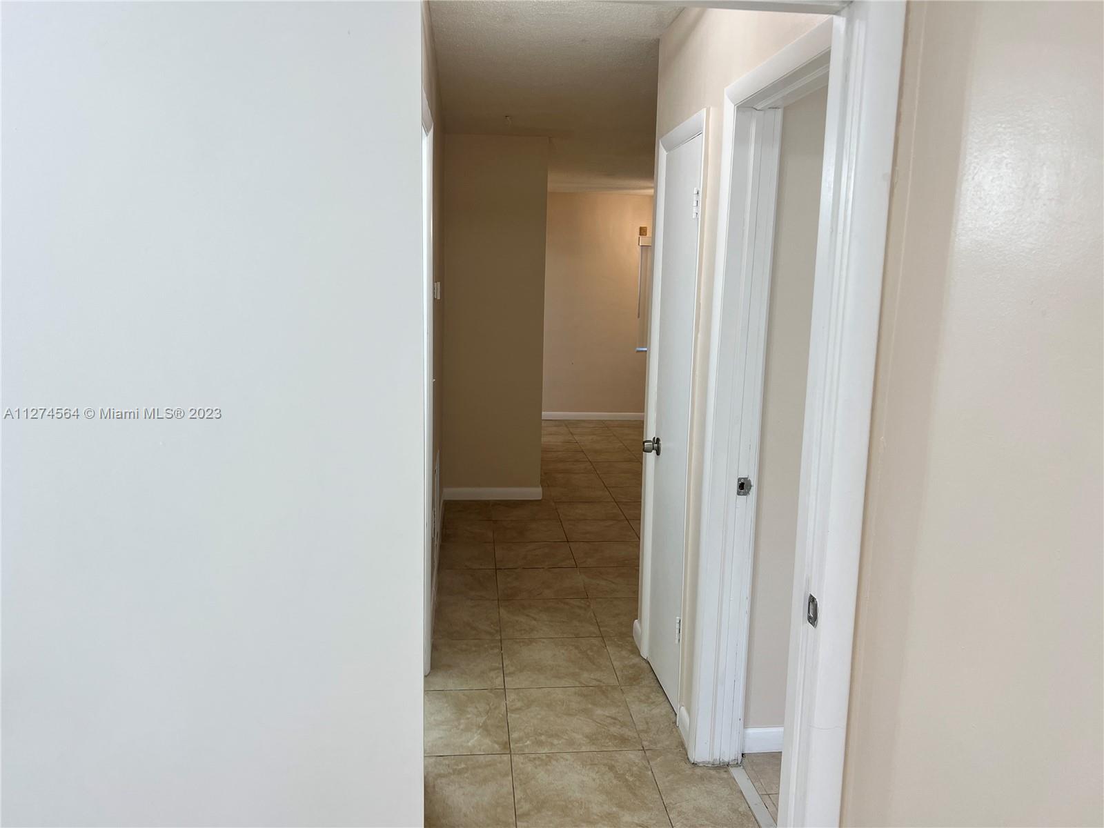 See details / 1903 sq. ft. $ 2022-10-03 0 Photo
