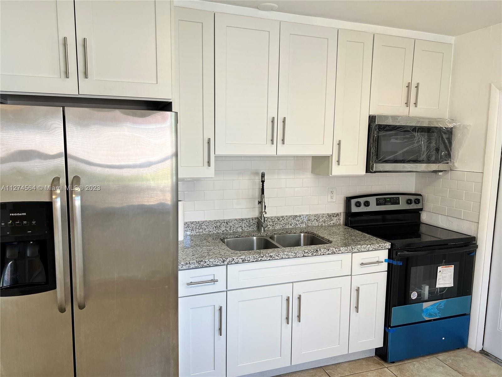 See details / 1903 sq. ft. $ 2022-10-03 0 Photo