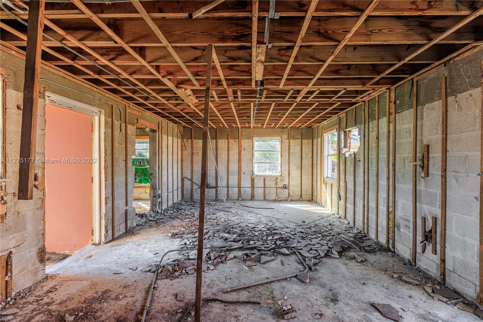 See details / 1734 sq. ft. $ 2022-12-27 0 Photo