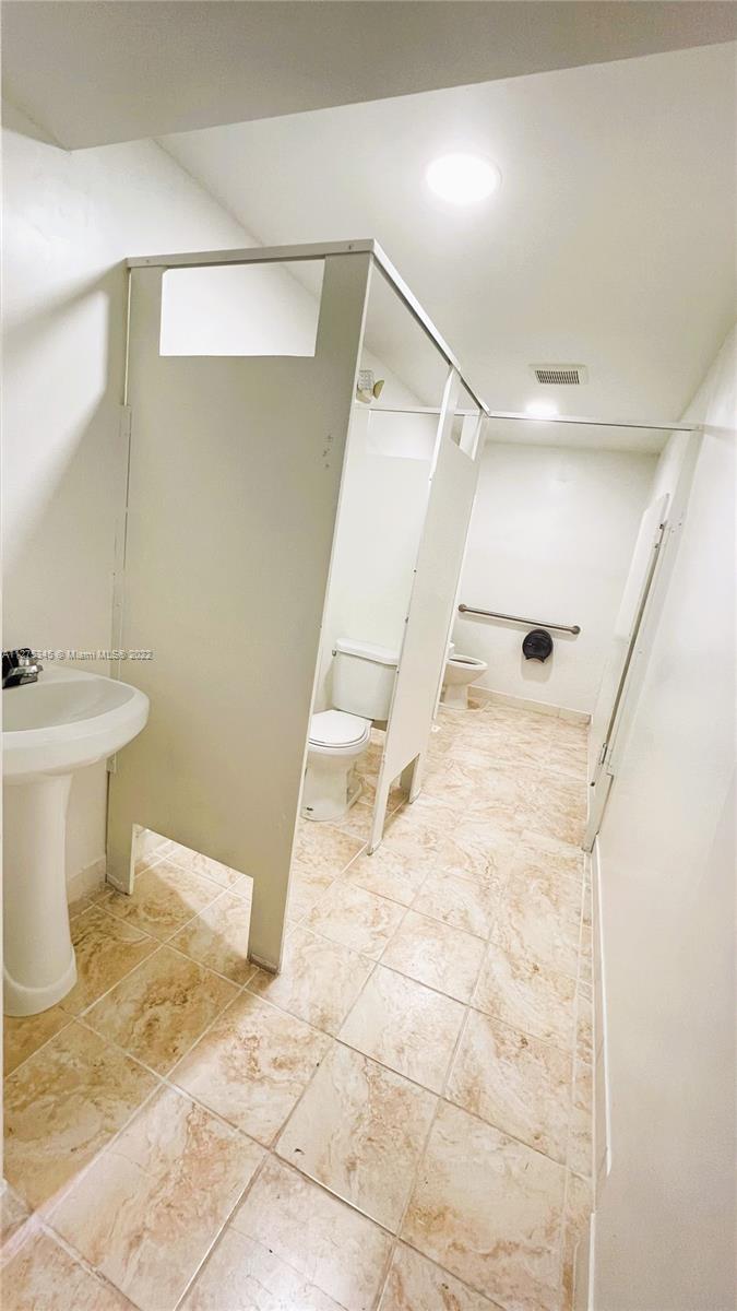 See details / sq. ft. $ 2022-09-19 0 Photo