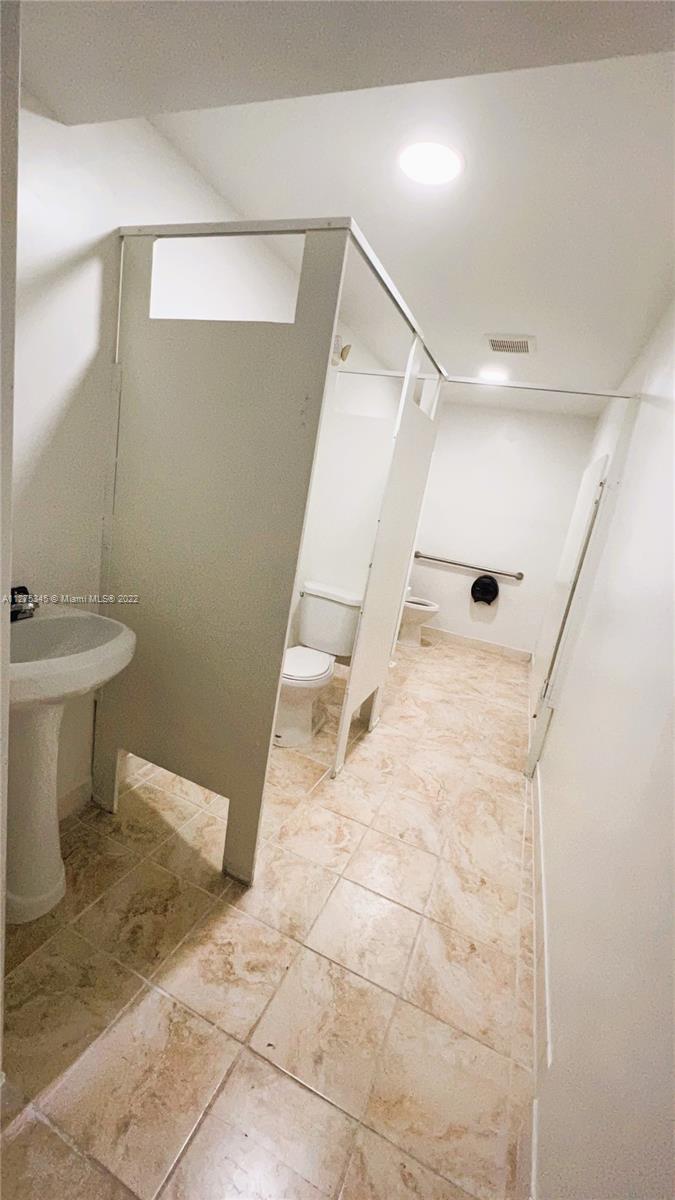 See details / sq. ft. $ 2022-09-19 0 Photo