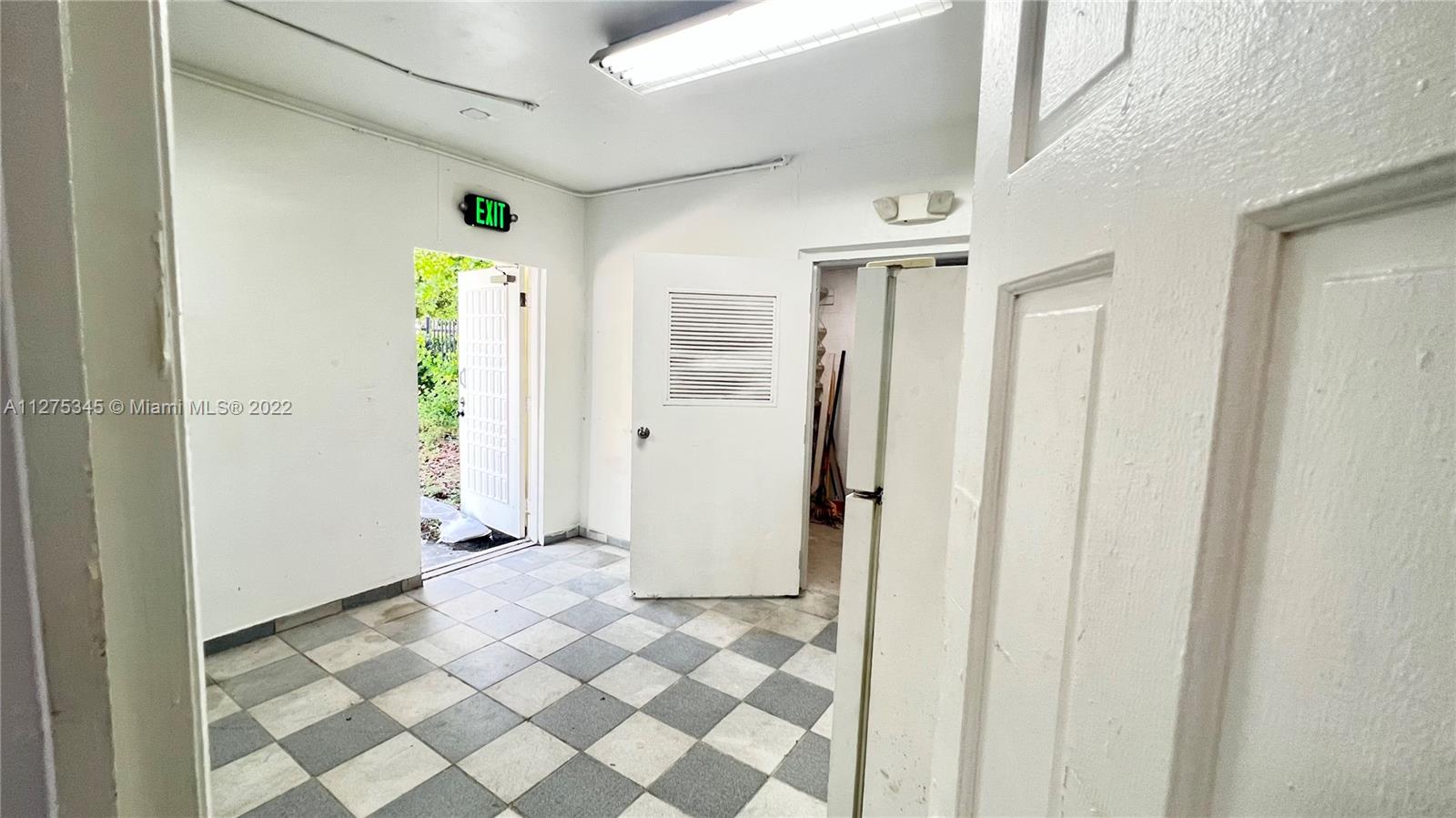 See details / sq. ft. $ 2022-09-19 0 Photo