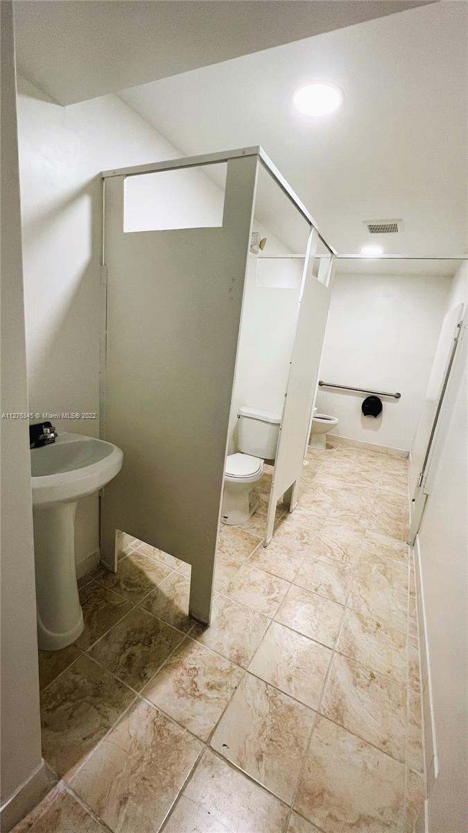 See details / sq. ft. $ 2022-09-19 0 Photo