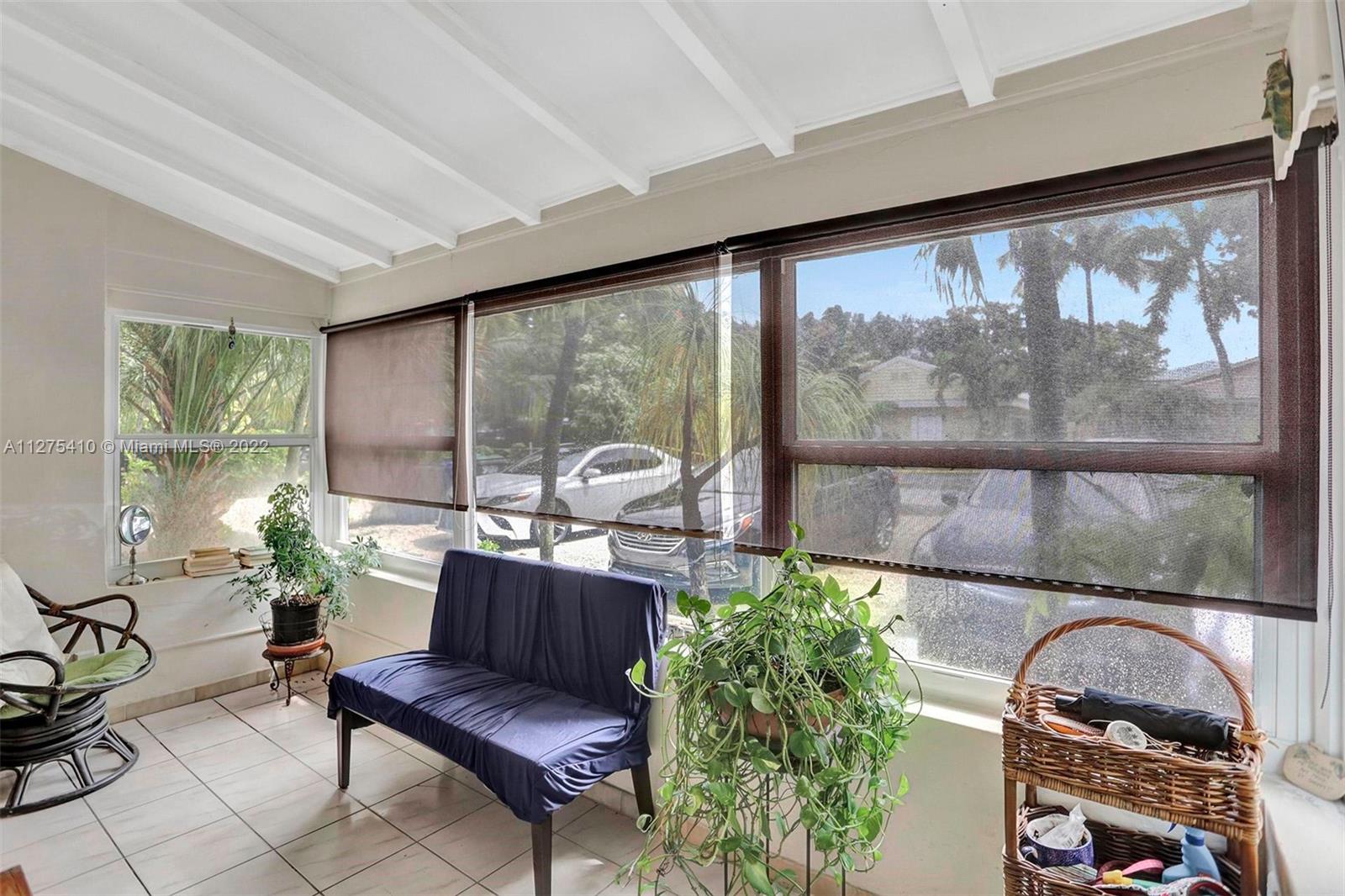 See details / 2472 sq. ft. $ 2022-09-19 0 Photo
