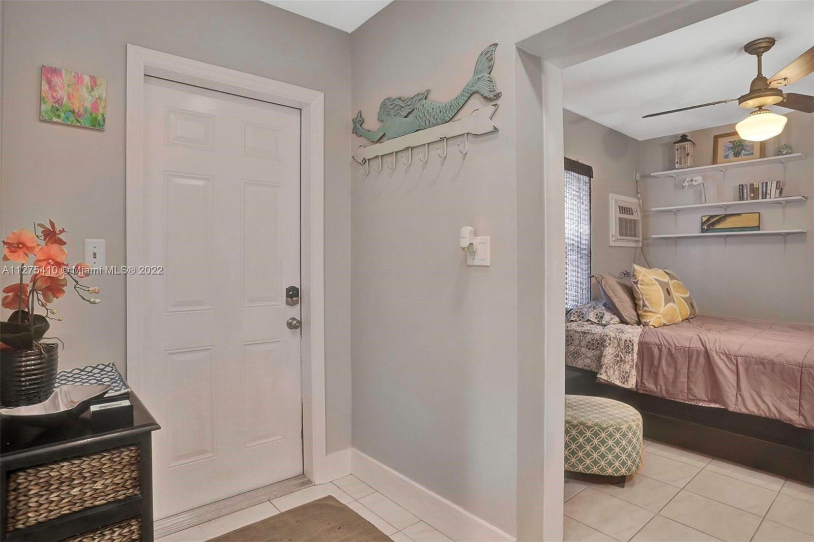 See details / 2472 sq. ft. $ 2022-09-19 0 Photo