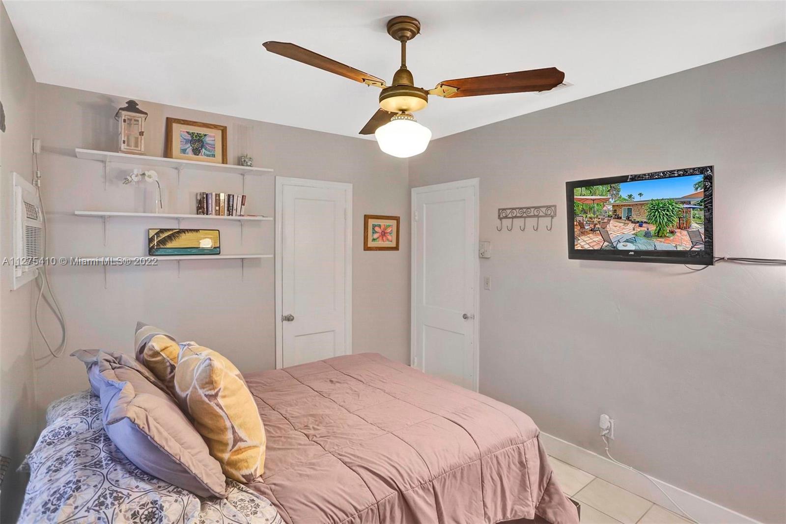 See details / 2472 sq. ft. $ 2022-09-19 0 Photo