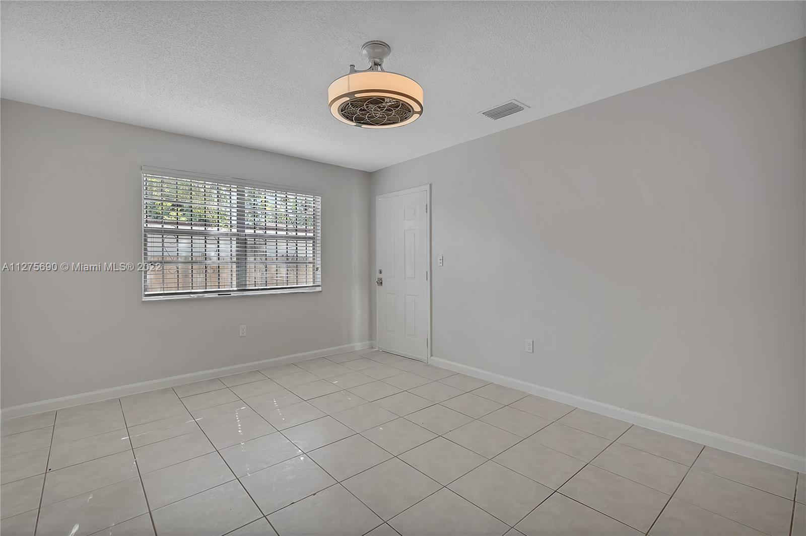 See details / 2230 sq. ft. $ 2022-10-09 0 Photo