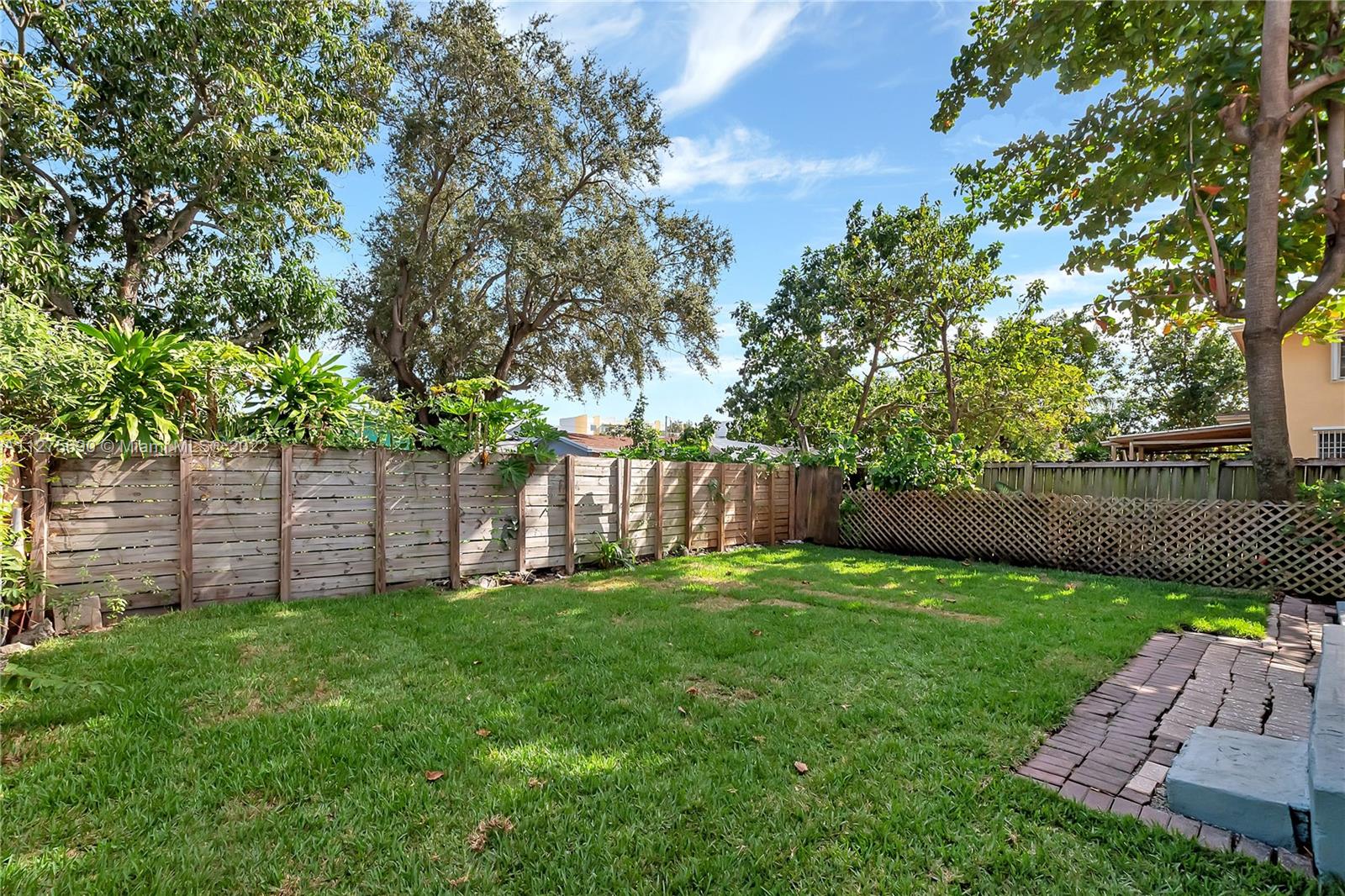 See details / 2230 sq. ft. $ 2022-10-09 0 Photo