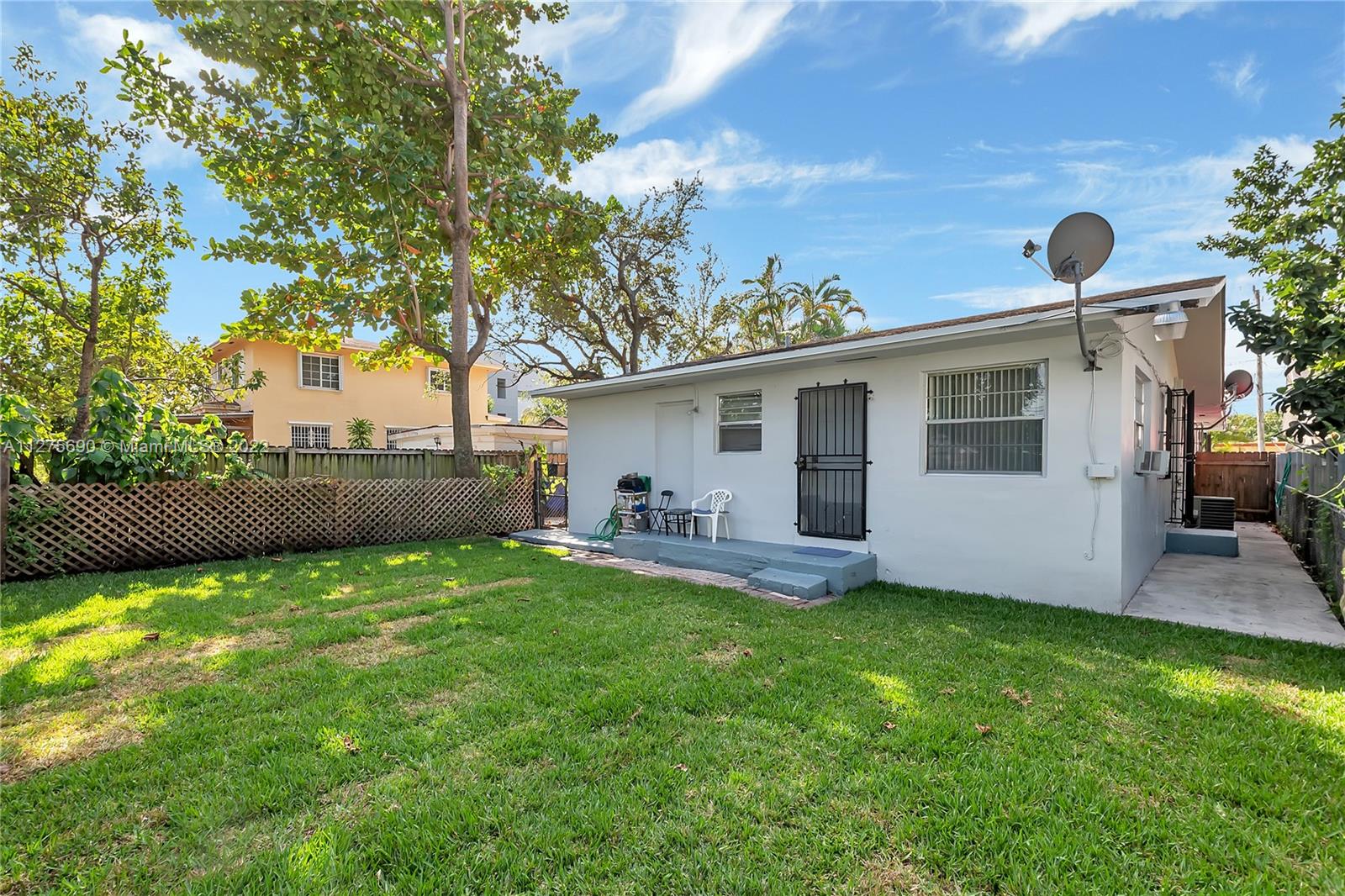 See details / 2230 sq. ft. $ 2022-10-09 0 Photo