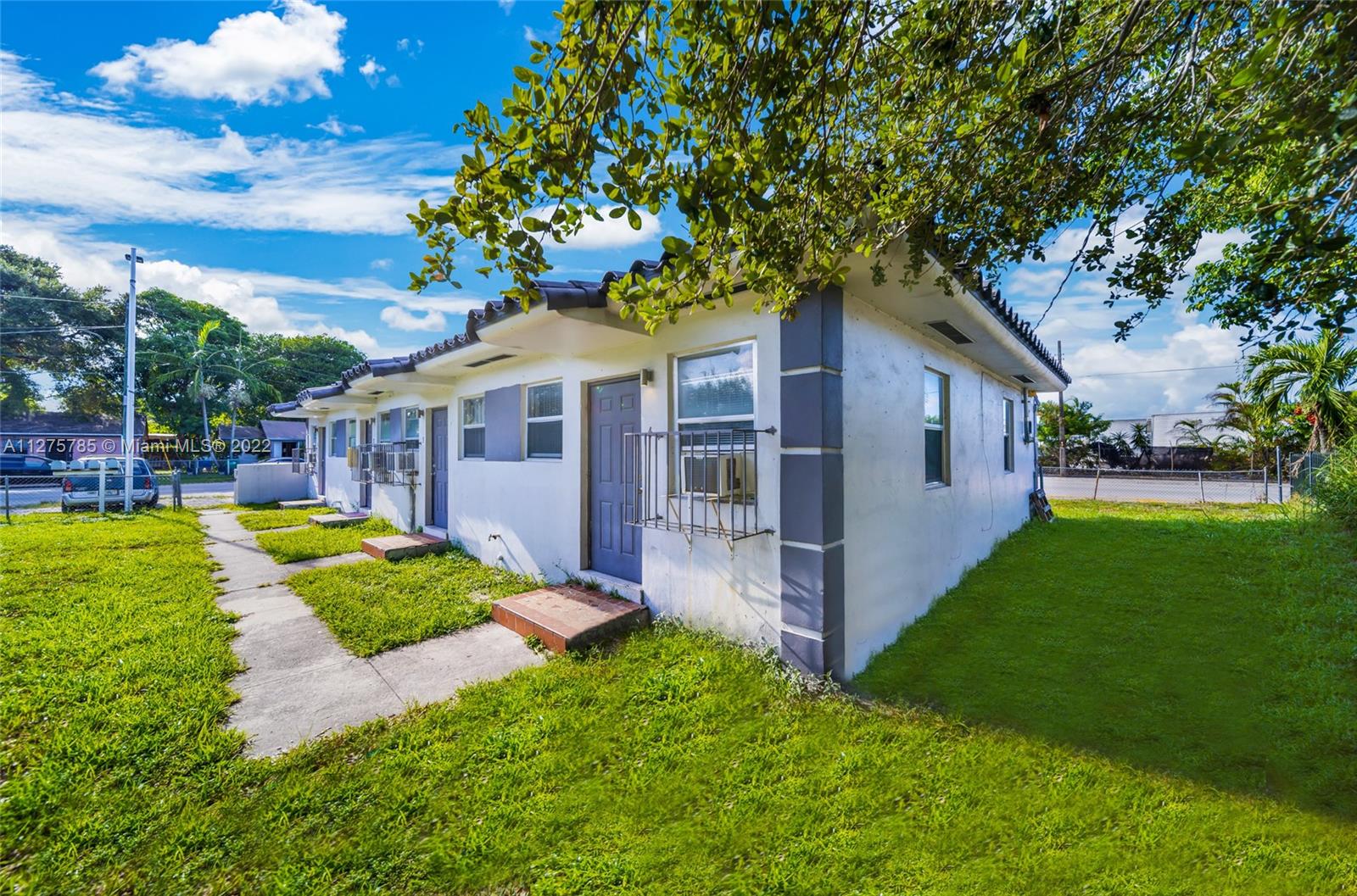 See details / 1824 sq. ft. $ 2022-09-20 0 Photo