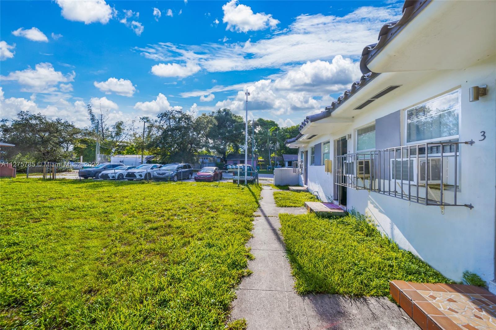 See details / 1824 sq. ft. $ 2022-09-20 0 Photo