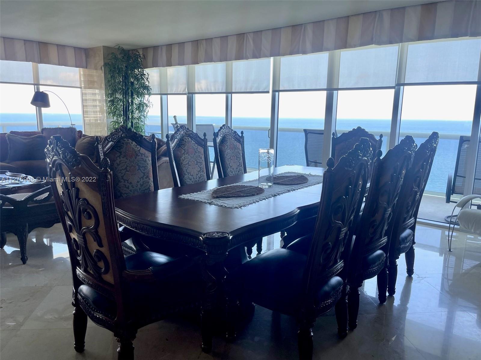 Ver detalles 3101 3 / 3 2065 sq. ft. $ 2022-09-20 0 foto