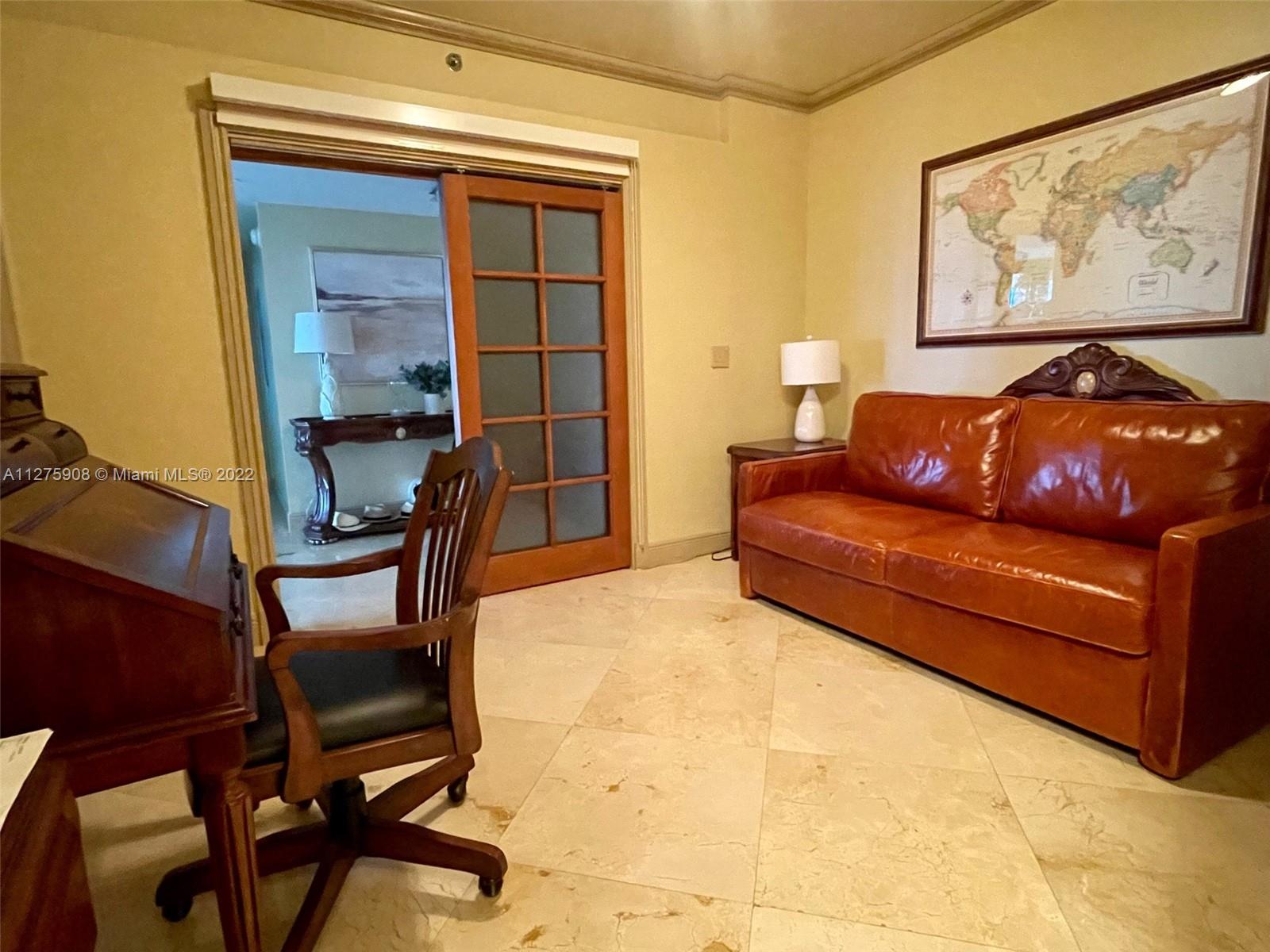 Ver detalles 3101 3 / 3 2065 sq. ft. $ 2022-09-20 0 foto