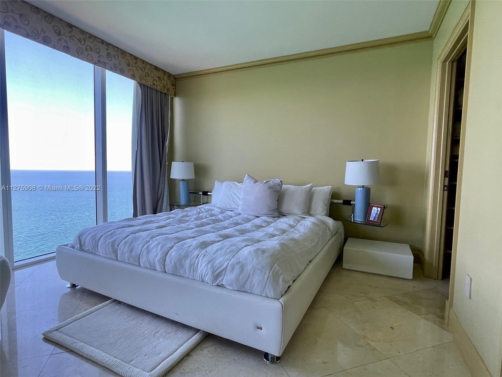 Ver detalles 3101 3 / 3 2065 sq. ft. $ 2022-09-20 0 foto