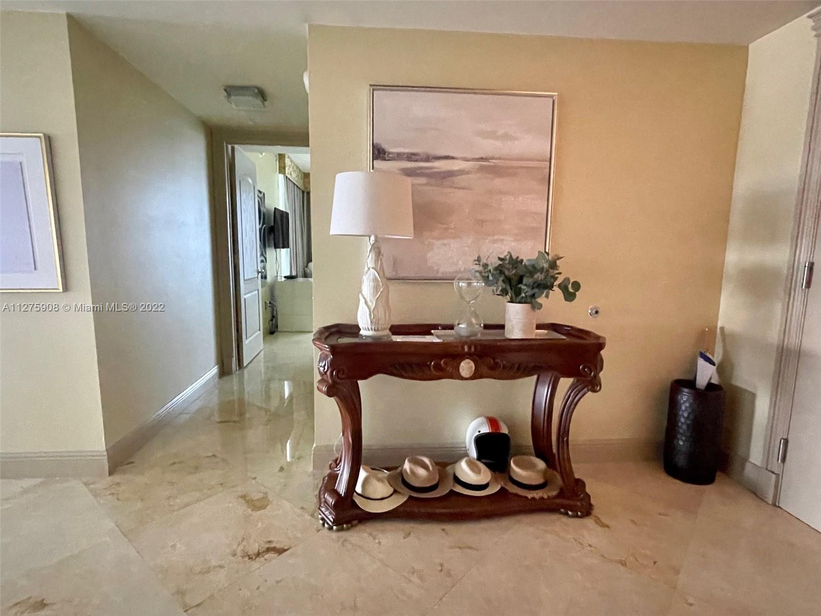 Ver detalles 3101 3 / 3 2065 sq. ft. $ 2022-09-20 0 foto