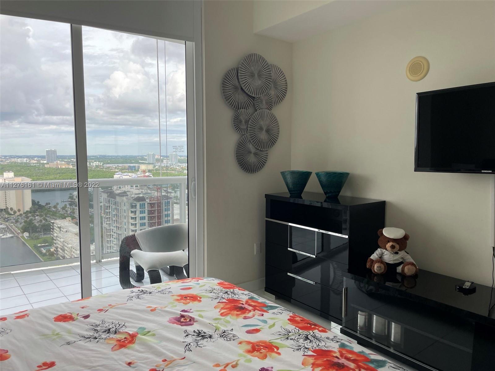 Ver detalles 2305 2 / 2 1463 sq. ft. $ 2022-09-21 0 foto