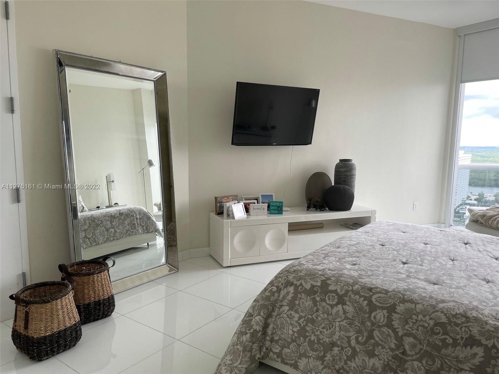 Ver detalles 2305 2 / 2 1463 sq. ft. $ 2022-09-21 0 foto